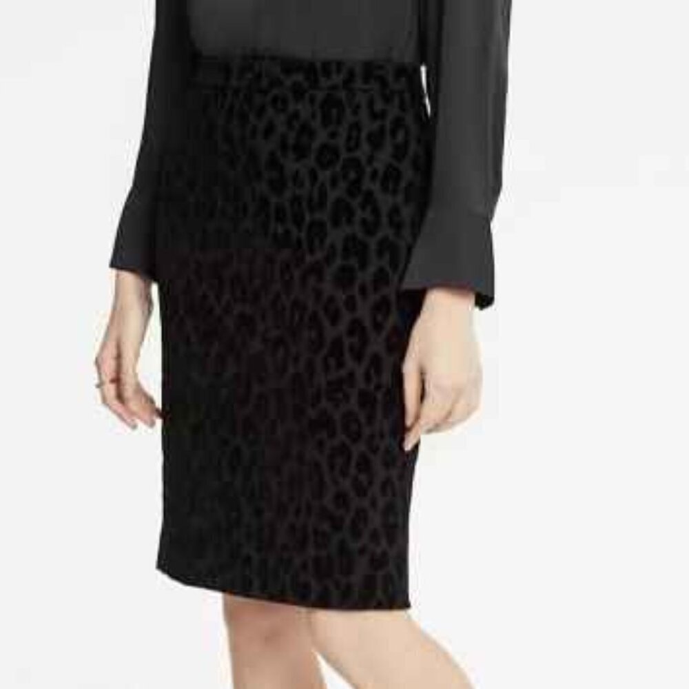 NEW Ann Taylor Women's Pencil Skirt Size 2 Black Velvet Cheetah Animal Print